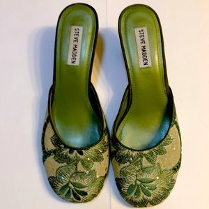 Steve Madden Vilaa Floral Mules